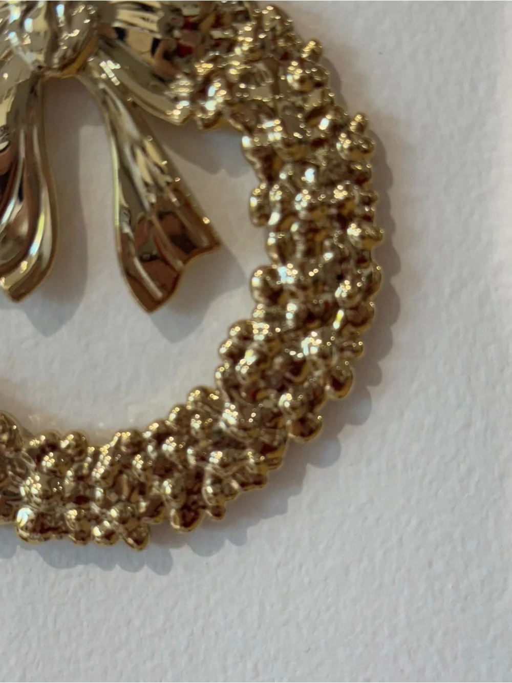 Gold Tone Ribbon Christmas Wreath Metal Ornament Karen Blixens Jul Elegant